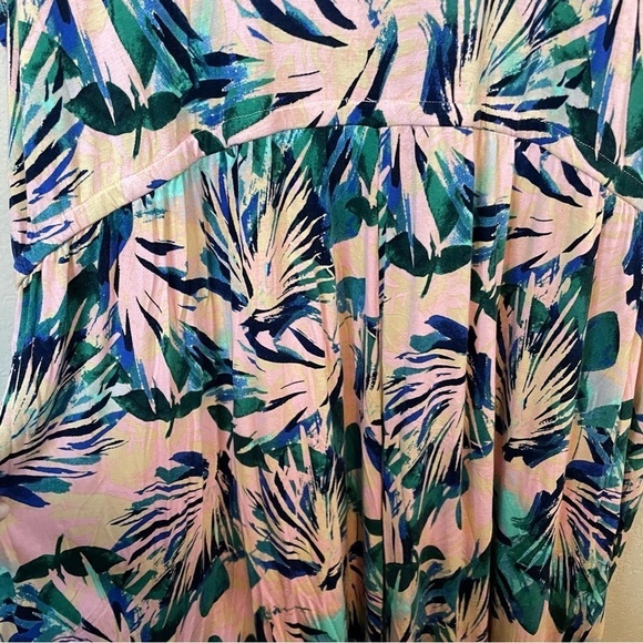 Torrid Super Soft Surplice Romper Pink Green Lead Tropical Pattern Size 6X - Picture 9 of 14
